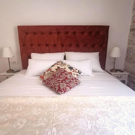 L&L Rooms Royal Шибеник Экстерьер фото