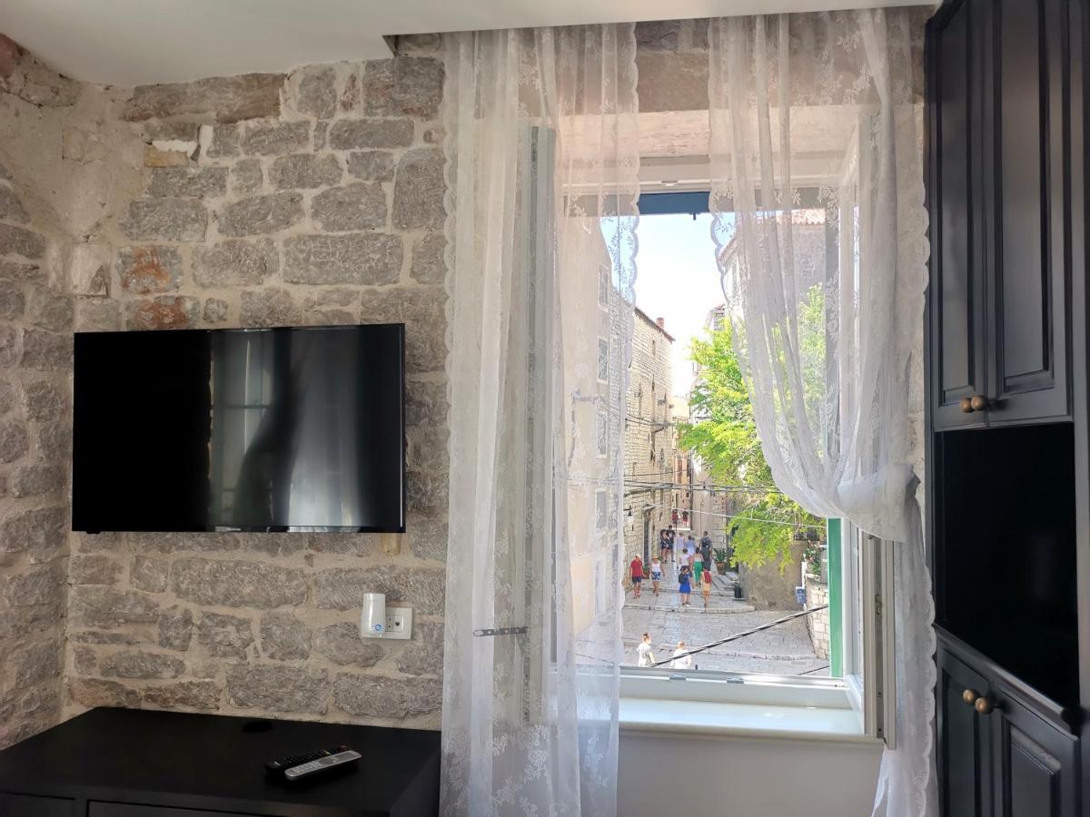 L&L Rooms Royal Шибеник Экстерьер фото