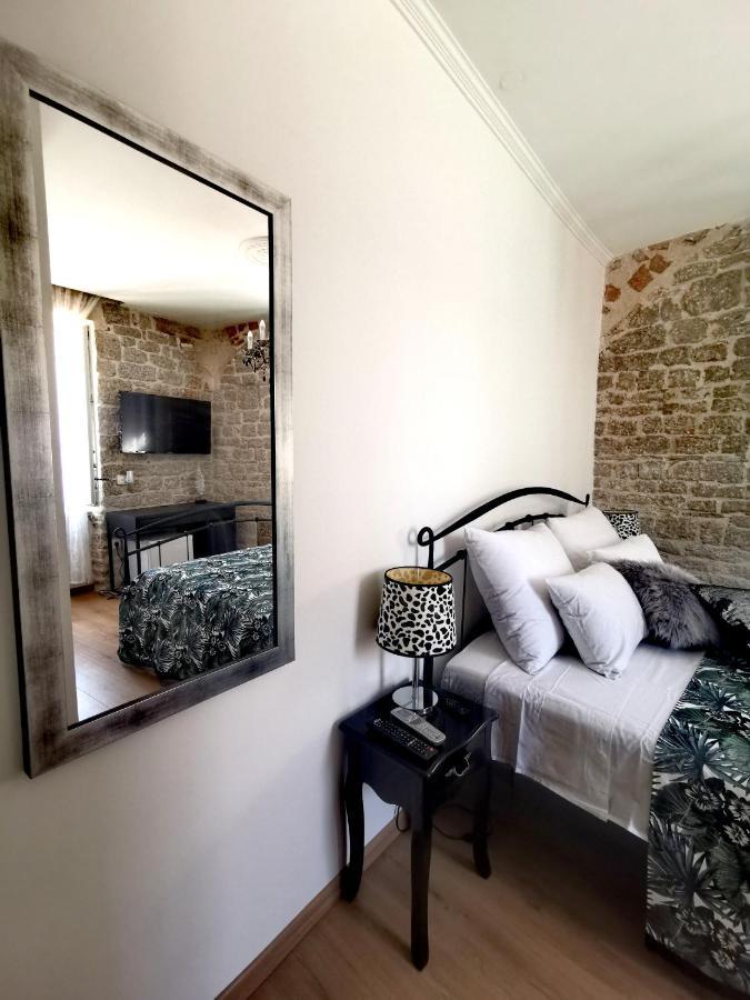 L&L Rooms Royal Шибеник Номер фото