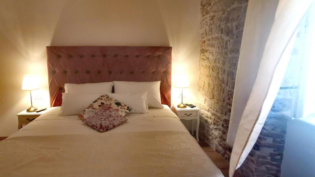 L&L Rooms Royal Шибеник Номер фото