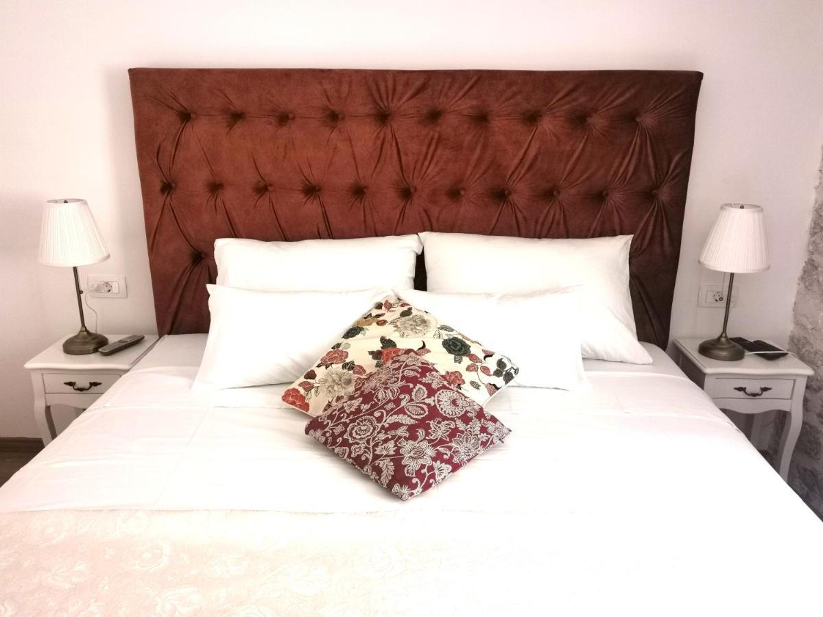 L&L Rooms Royal Шибеник Экстерьер фото