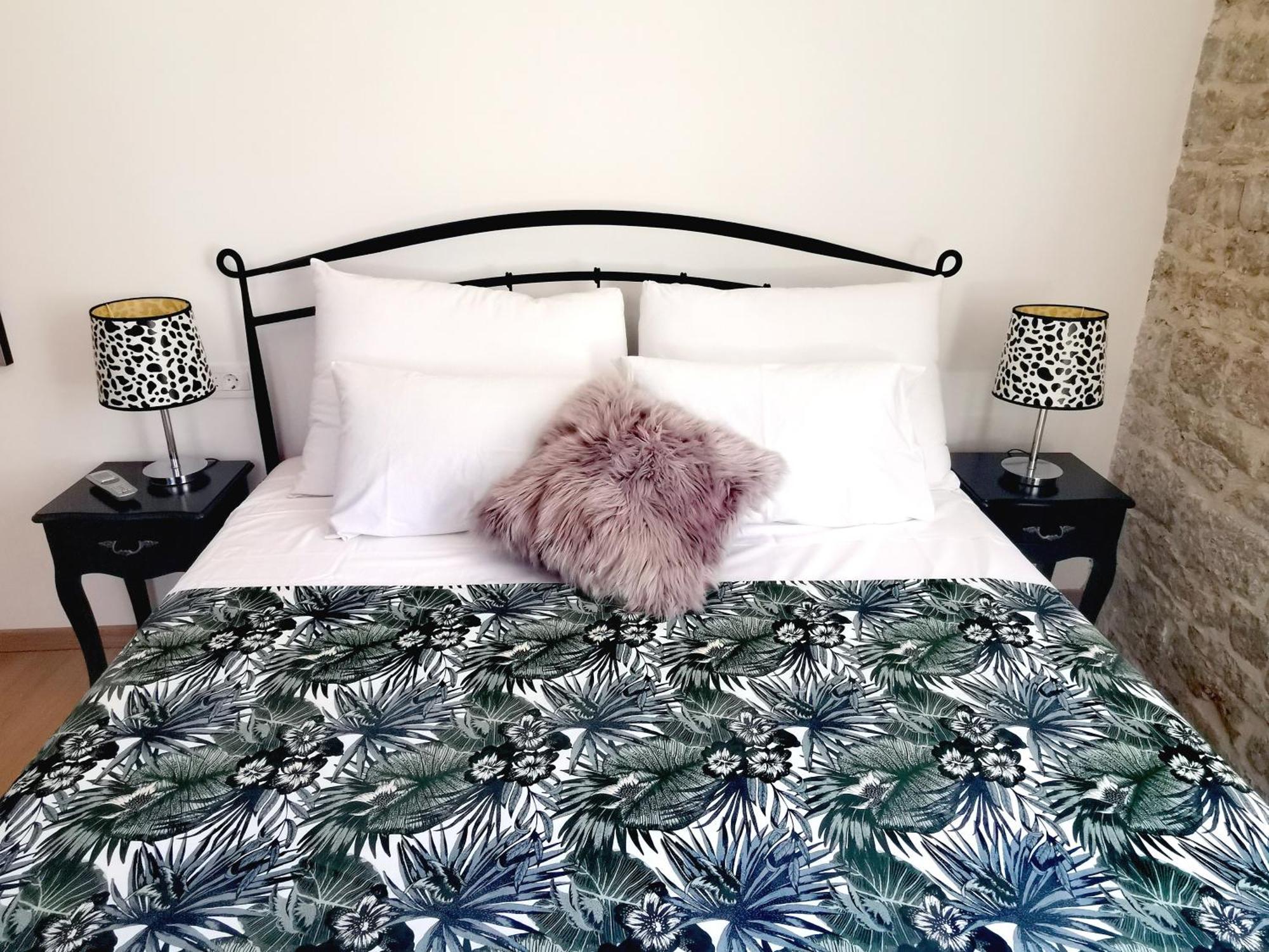 L&L Rooms Royal Шибеник Номер фото